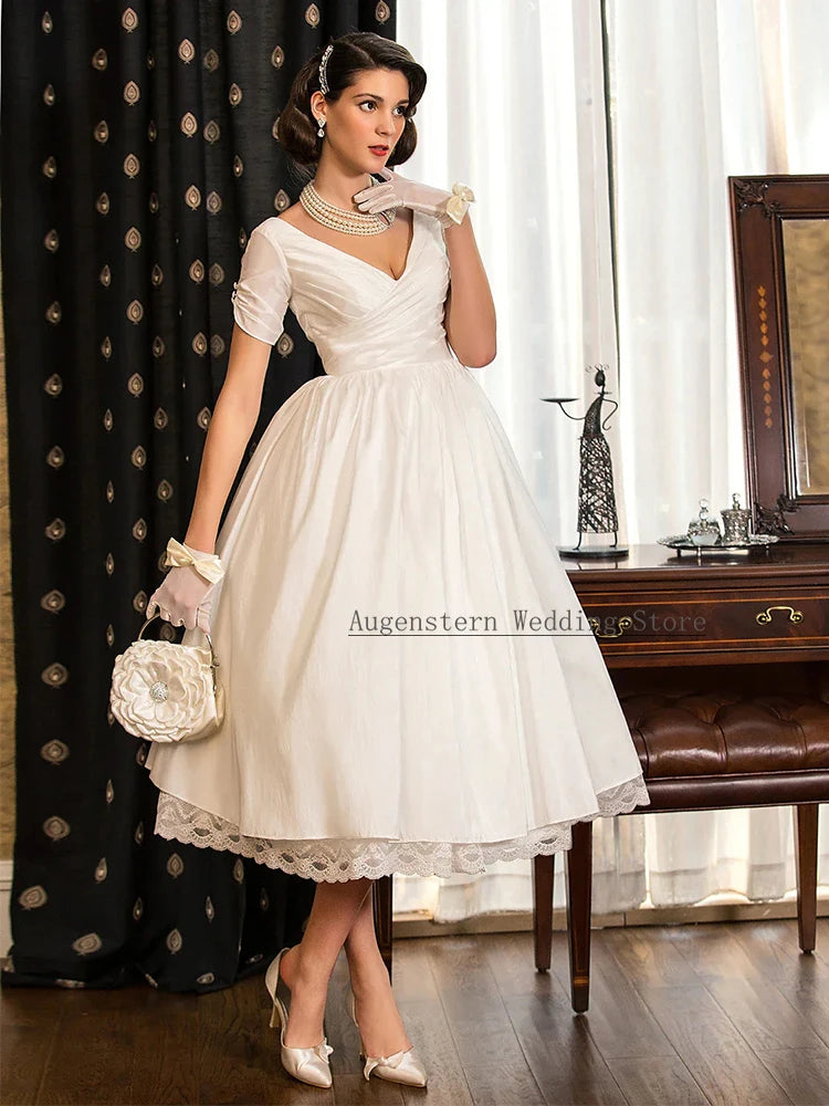 Vestido de Novia de Satén Marfil — Escote V y Plisado