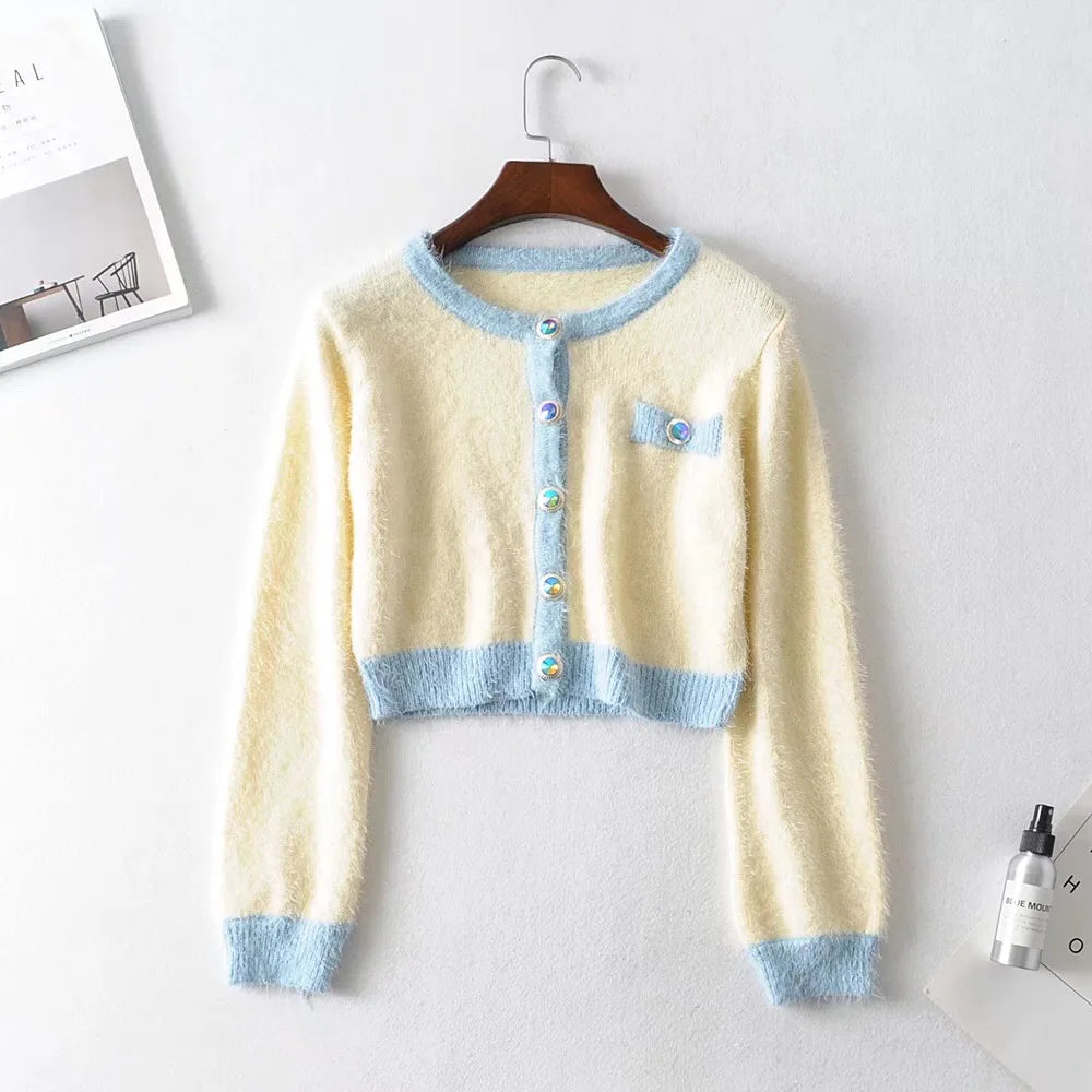 Conjunto Cárdigan Peludo Bicolor y Falda Mini — Set Retro