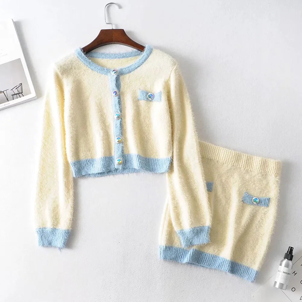 Conjunto Cárdigan Peludo Bicolor y Falda Mini — Set Retro