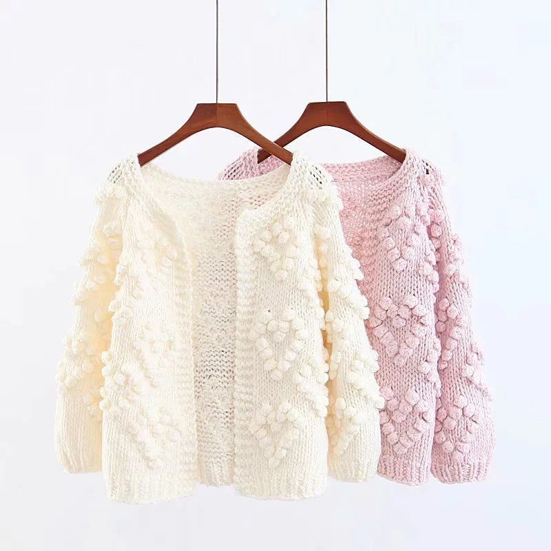 Cárdigan Tejido Calado con Pompones 3D — Cuello Redondo Vintage