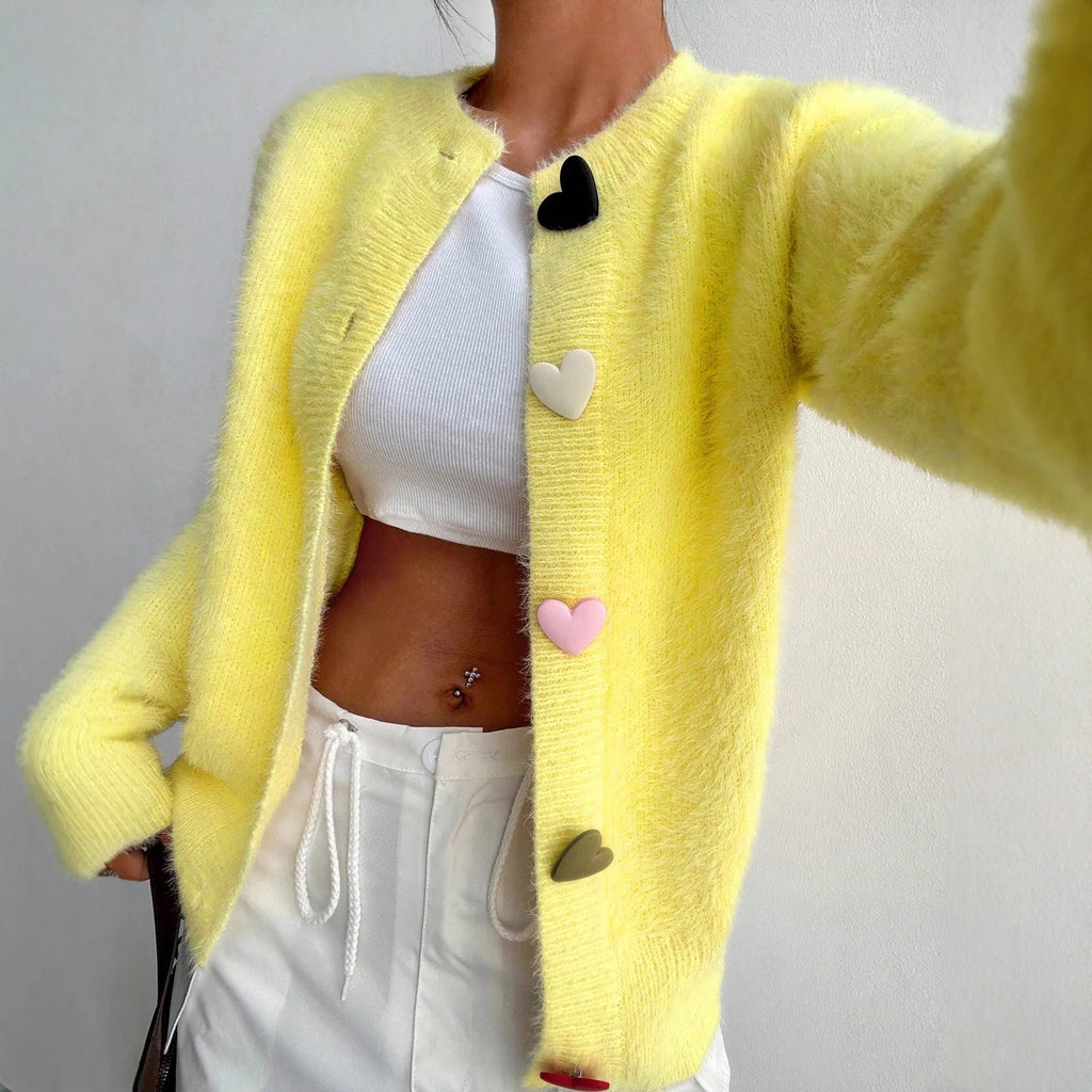 Cárdigan Afelpado Amarillo con Botones de Corazón