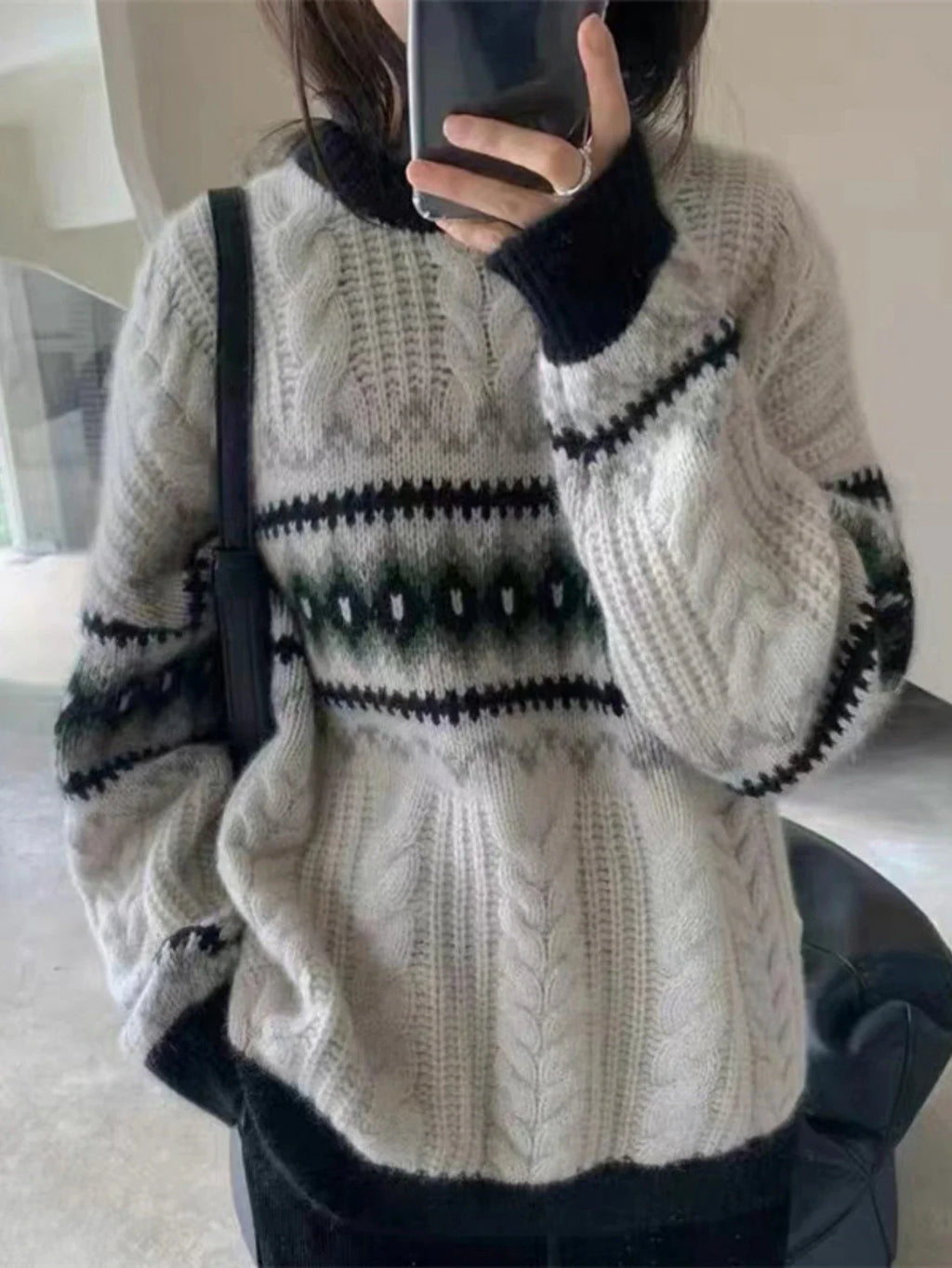 Sweater Tejido Estampado Vintage — Cuello Redondo