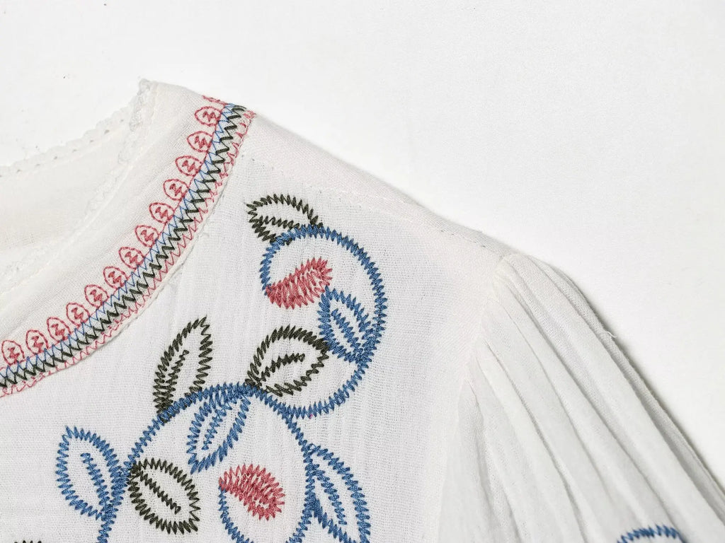 Blusa Boho Bordada Blanca — Manga Farol Abierta