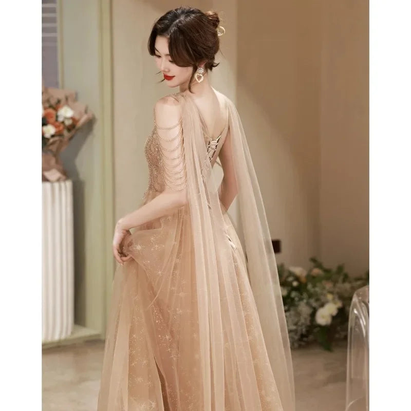 Vestido de Gala Kaki con Flecos Brillantes — Alta Costura