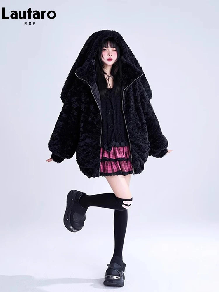 Abrigo Hoodie de Piel Sintética Negra con Orejas de Conejo