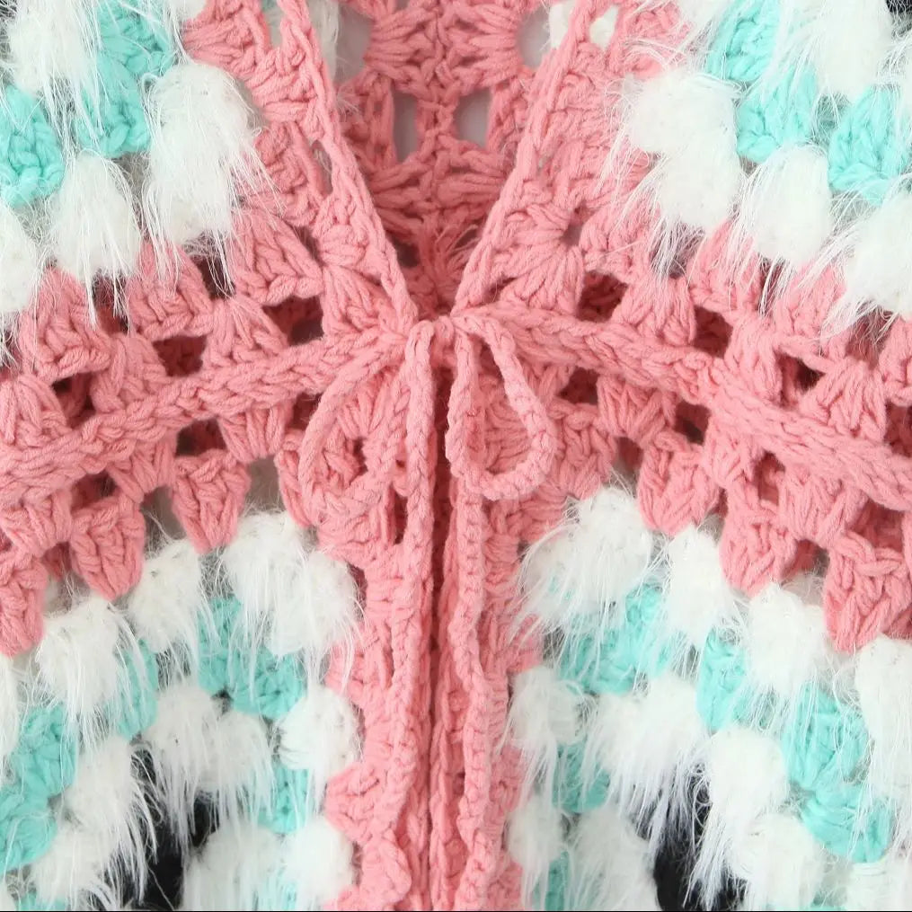 Cárdigan Crochet Peludo Rosa — Lazo y Flecos
