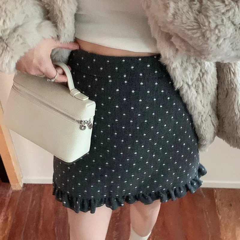 Falda Mini de Lunares con Volados — Estilo Coreano