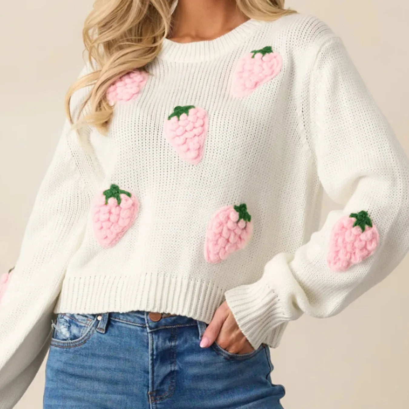Sweater con Fresas Bordadas 3D — Diseño Tierno
