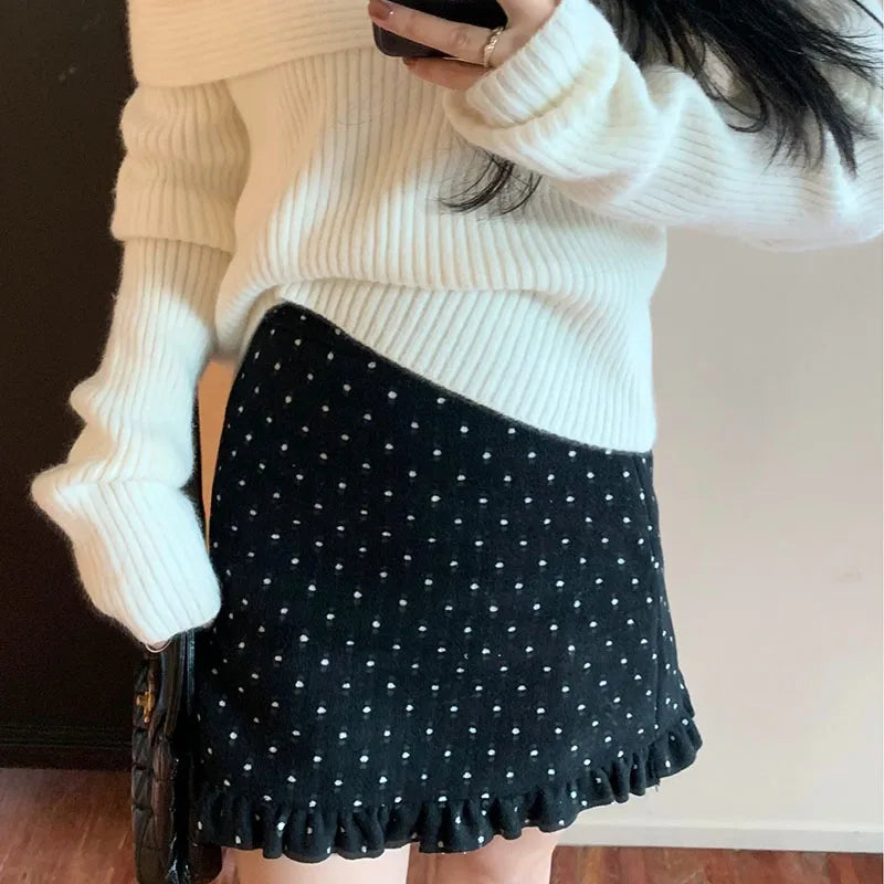 Falda Mini de Lunares con Volados — Estilo Coreano