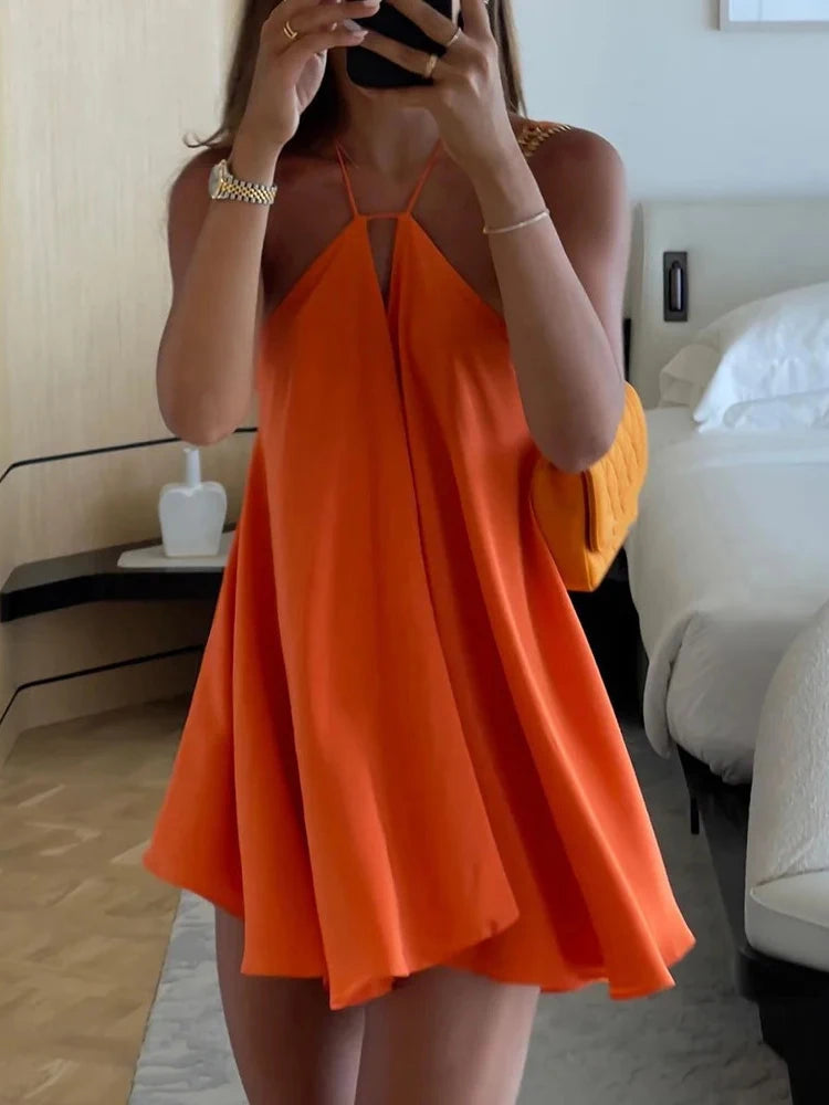 Vestido Mini Tejido de Tirantes — Escote V y Espalda Descubierta