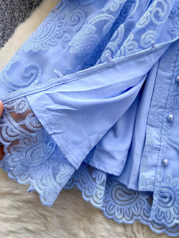 Vestido de Fiesta Estilo Palaciego — Bordado Francés