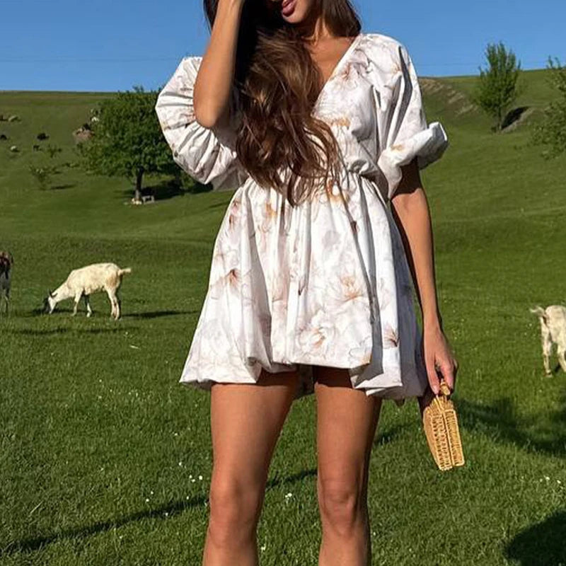 Vestido Mini Calado con Estampado — Manga Globo y Escote V