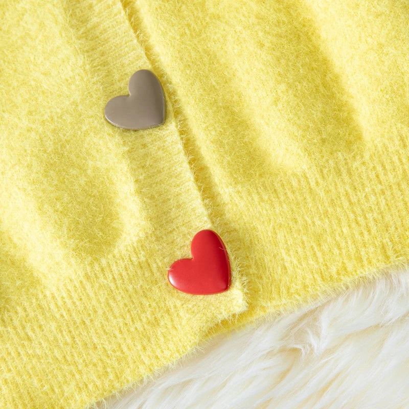 Cárdigan Afelpado Amarillo con Botones de Corazón