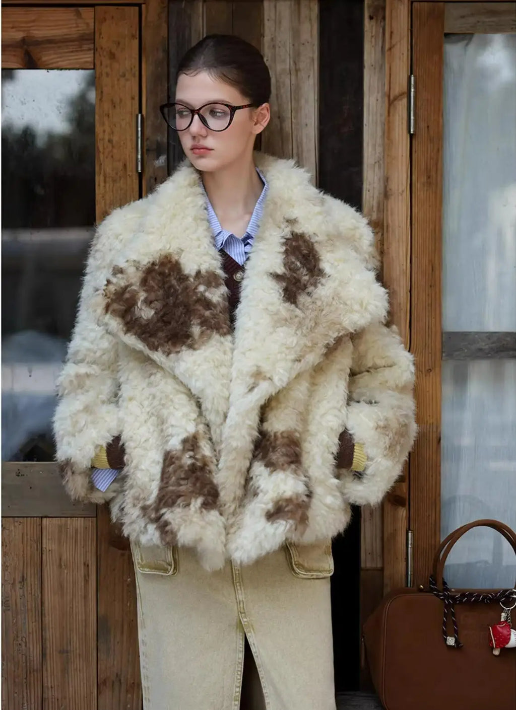 Abrigo de Piel Sintética Rizada Degradado — Solapa Grande