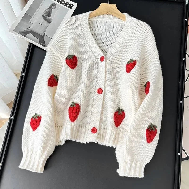 Cárdigan Tejido con Fresas — Corte Holgado Coreano