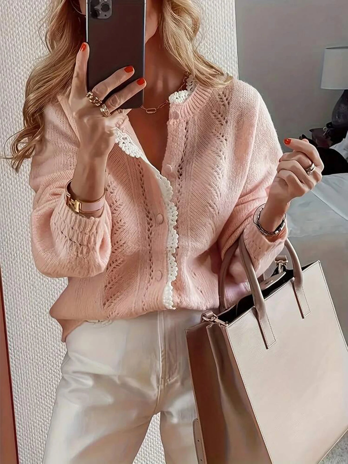 Cárdigan Elegante con Paneles de Encaje