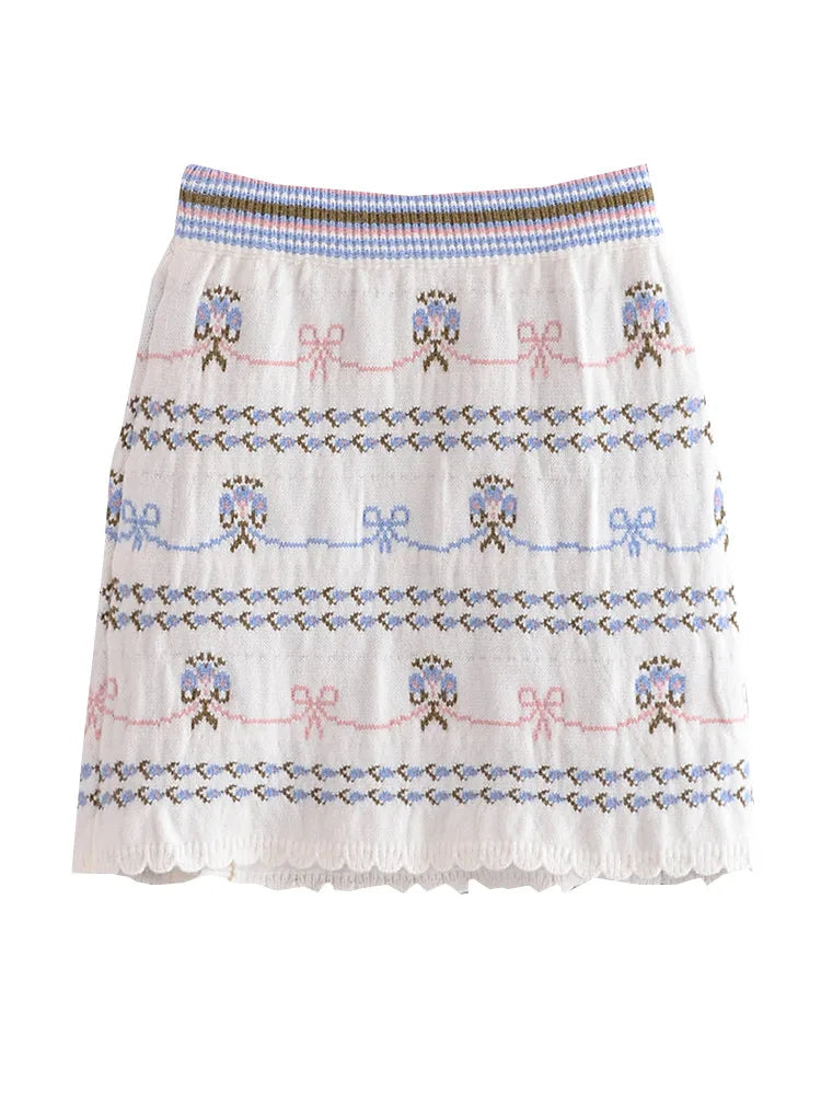 Conjunto Cárdigan Floral y Falda Mini — Set a Juego