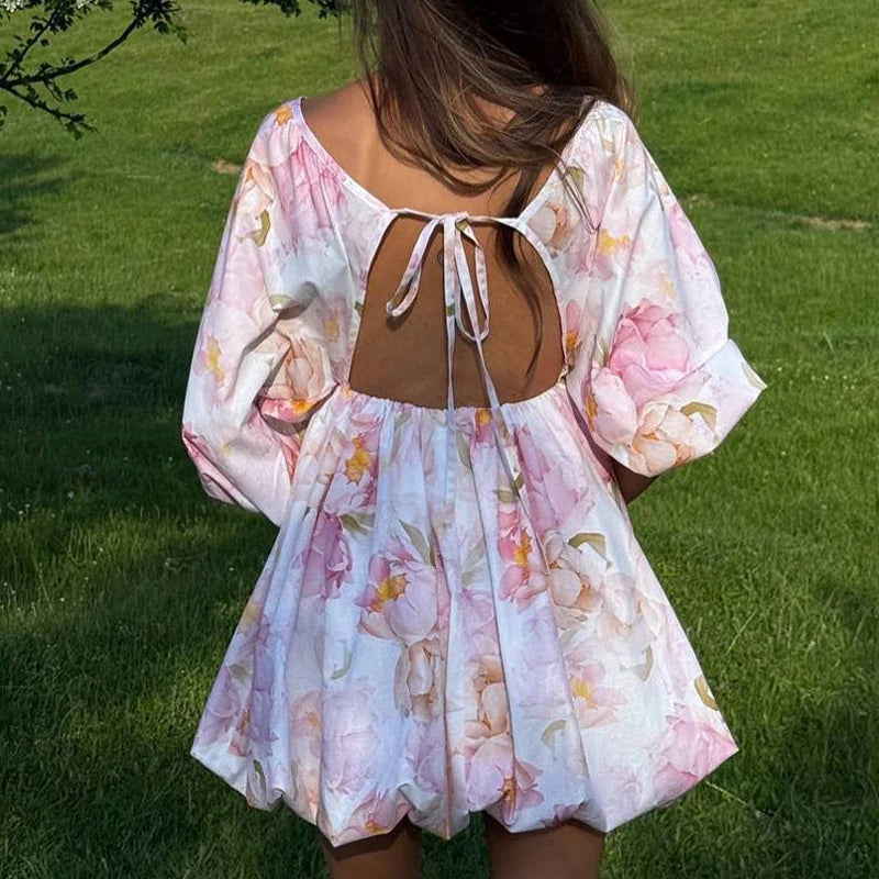 Vestido Mini Escote V con Amarre — Noche de Fiesta