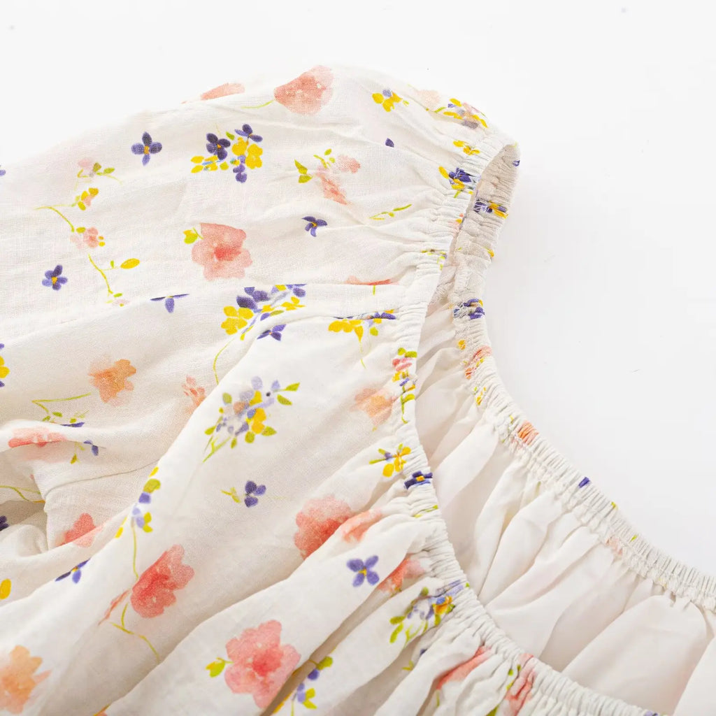 Blusa Beige Floral — Hombro Asimétrico y Manga Farol