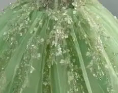 Vestido de Fiesta Brillante para Quinceañera — Falda Amplia con Lazo