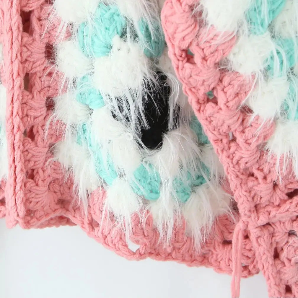 Cárdigan Crochet Peludo Rosa — Lazo y Flecos