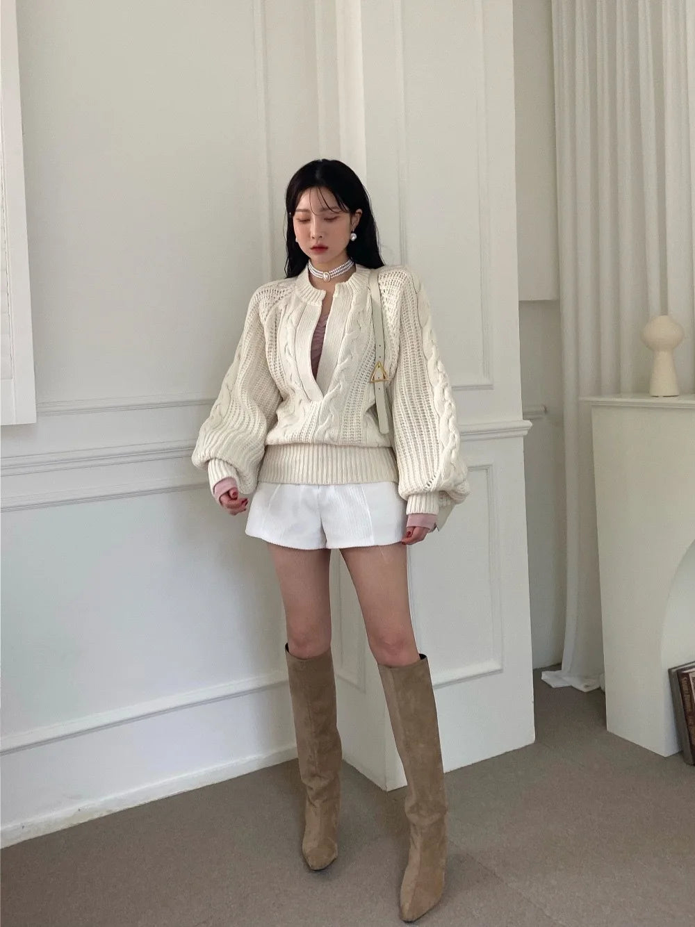 Sweater Grueso Cuello V — Streetwear Elegante