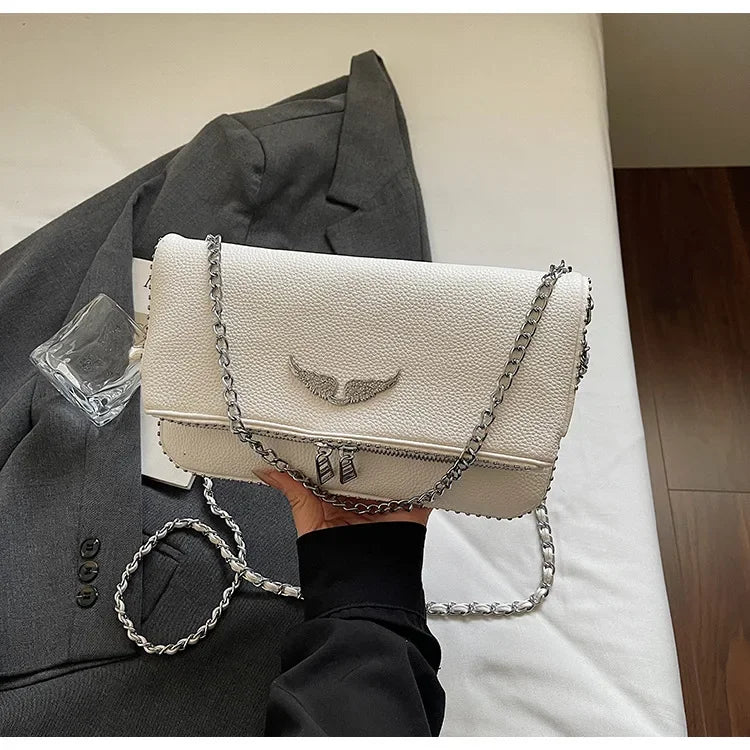 Bolso Cruzado Minimalista con Cadena — Línea Retro