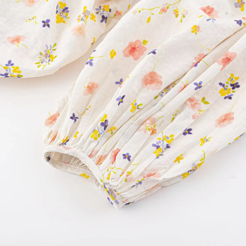 Blusa Beige Floral — Hombro Asimétrico y Manga Farol