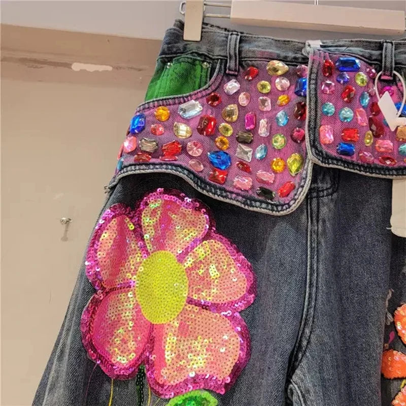 Jeans Rectos con Pedrería y Lavado Desgastado — Streetwear