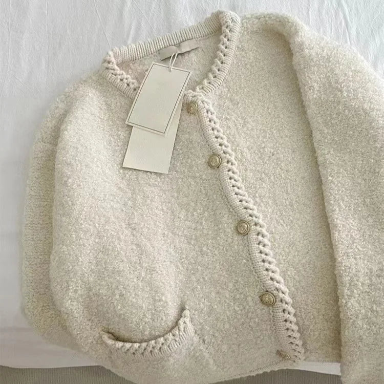 Cárdigan Tejido Cuello Redondo — Botonadura Frontal