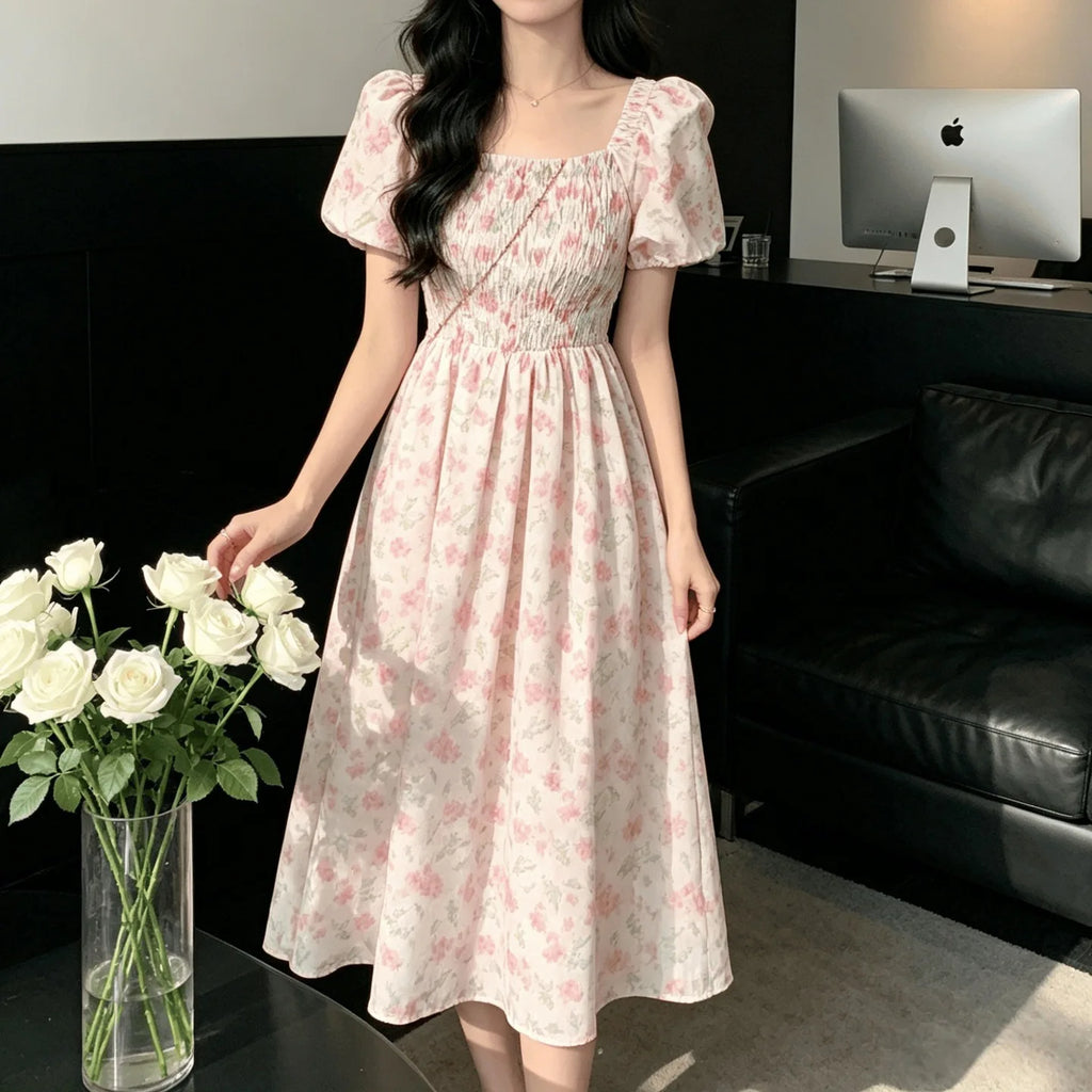 Vestido Midi Plisado Floral — Manga Globo y Cintura Ceñida
