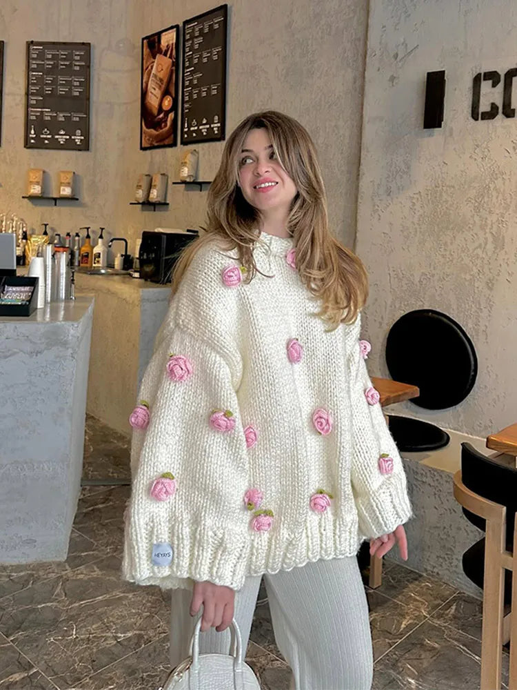 Sweater Oversize con Flores 3D — Cuello Redondo Holgado