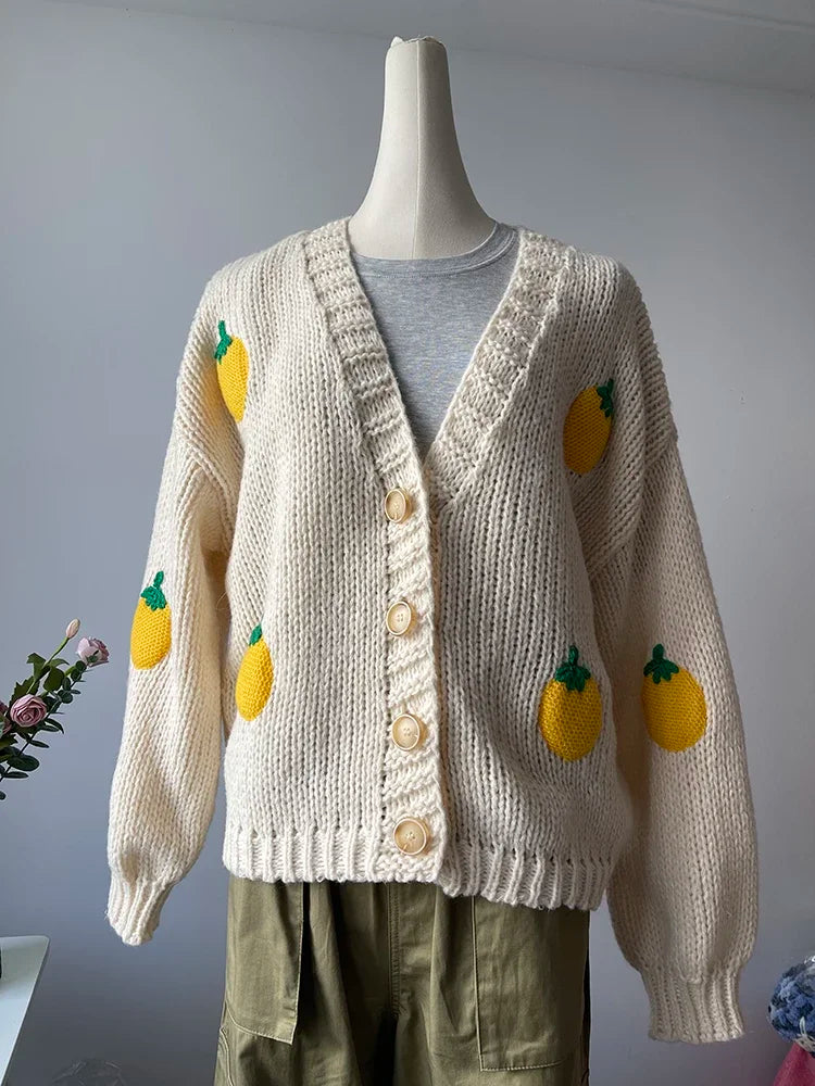 Cárdigan Beige con Bordado de Limón