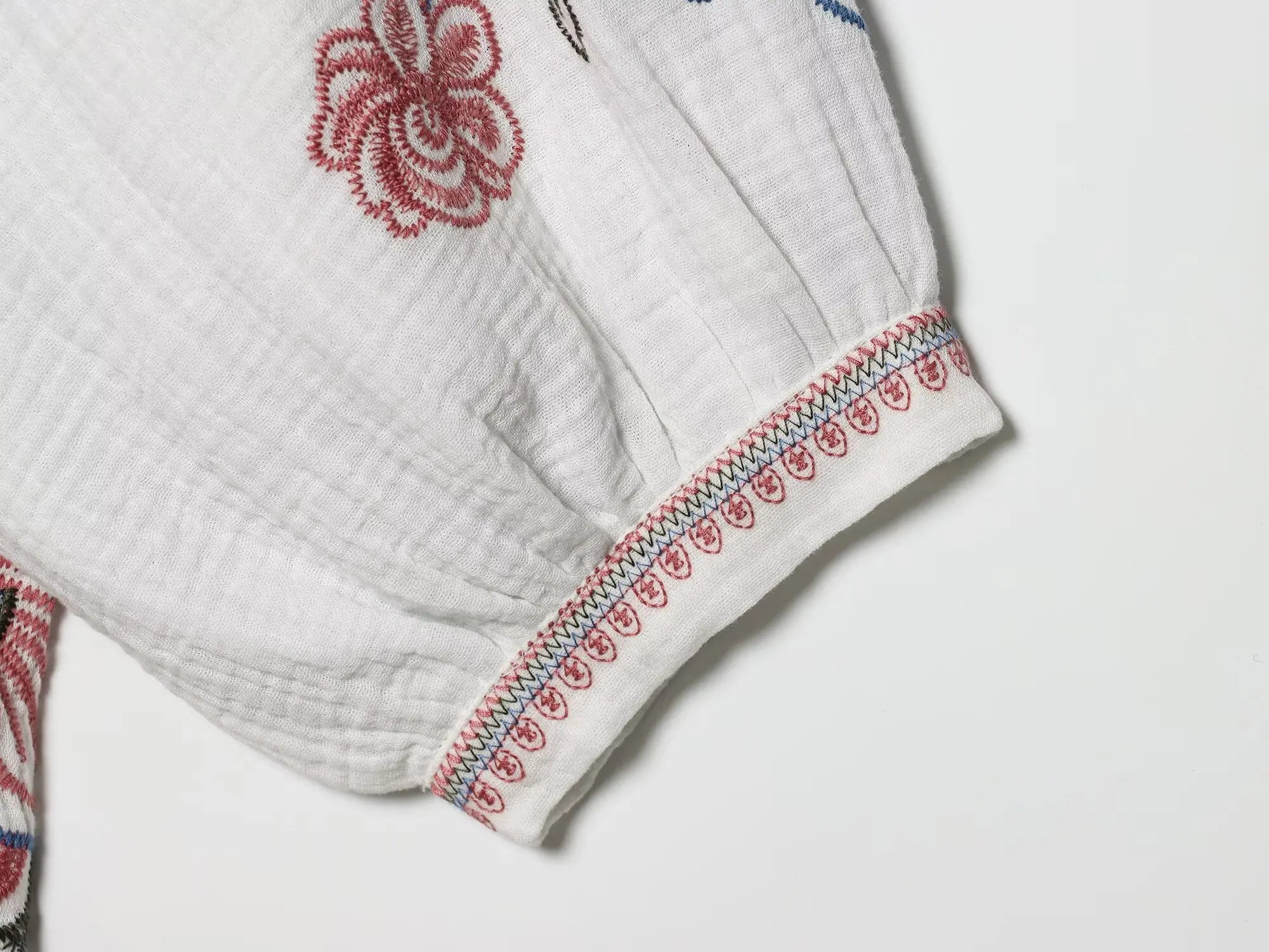 Blusa Boho Bordada Blanca — Manga Farol Abierta