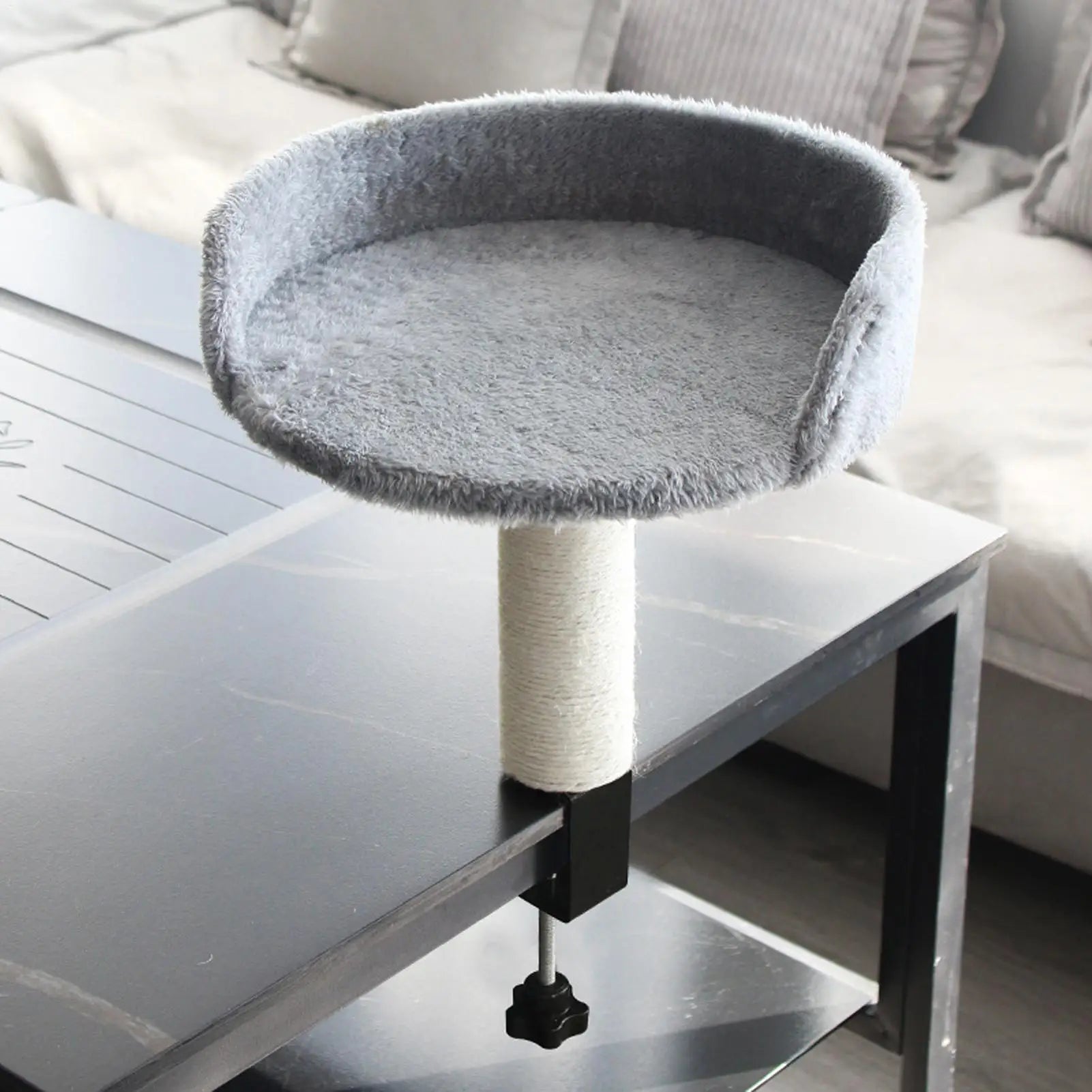 Percha Flotante para Gato de Escritorio