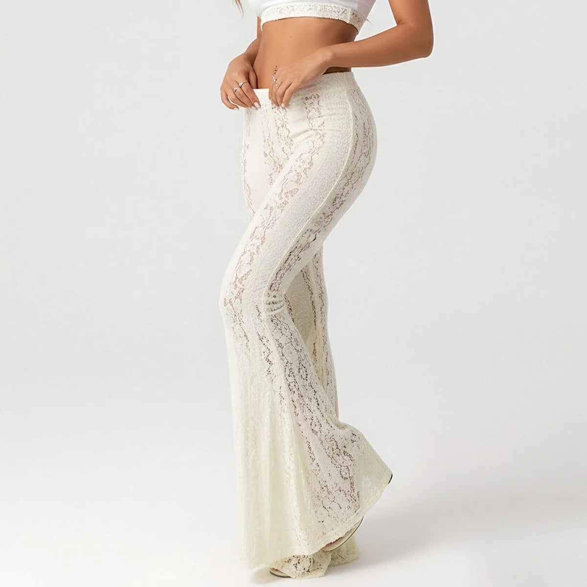 Pantalón Acampanado Blanco de Encaje Transparente — Boho