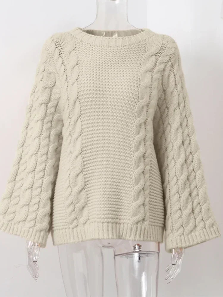 Sweater Oversize Cuello Alto — Holgado y Cálido