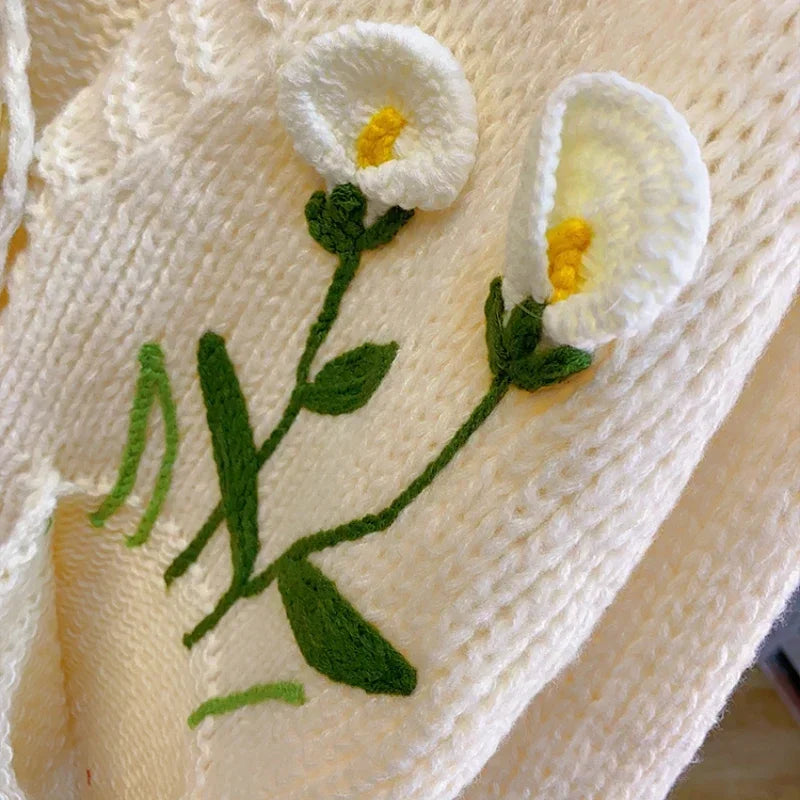 Cárdigan Tejido a Mano Damasco con Flores