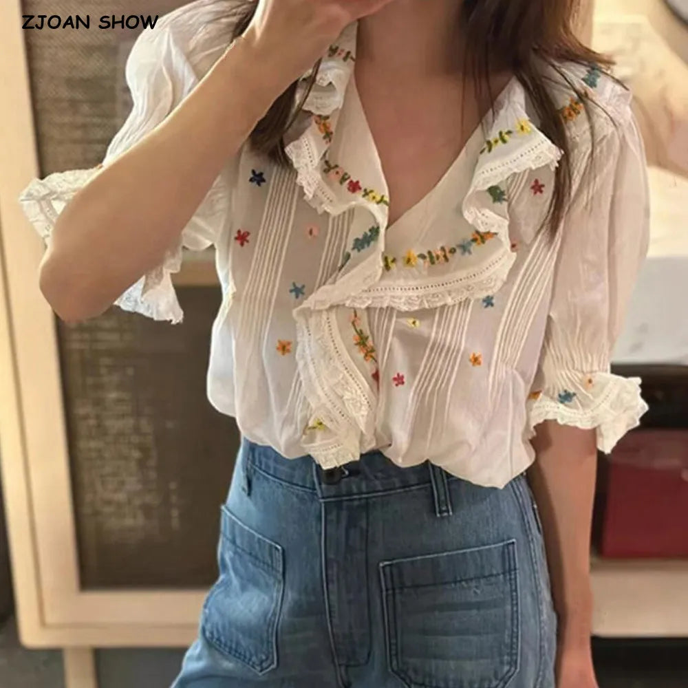 Blusa de Algodón Bordada — Volados y Escote V