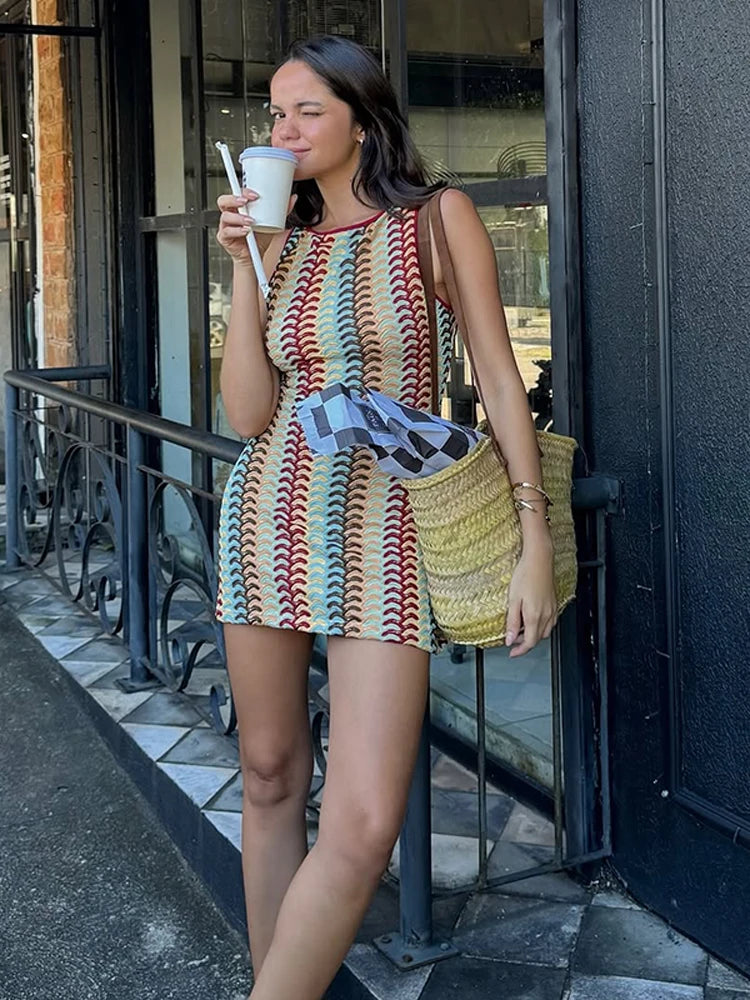 Vestido Mini Tejido de Tirantes — Escote V y Espalda Descubierta