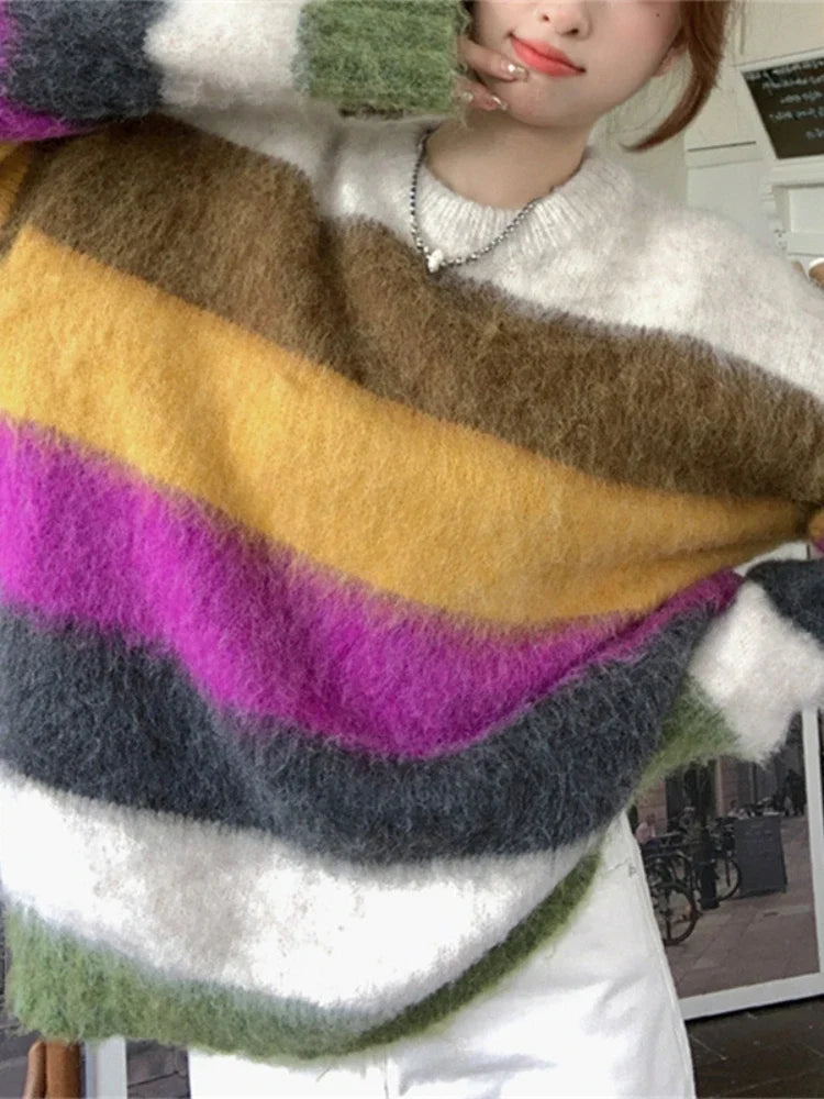Sweater a Rayas con Paneles — Cuello Redondo Grueso