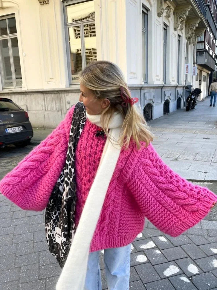 Sweater Oversize Cuello Alto — Holgado y Cálido