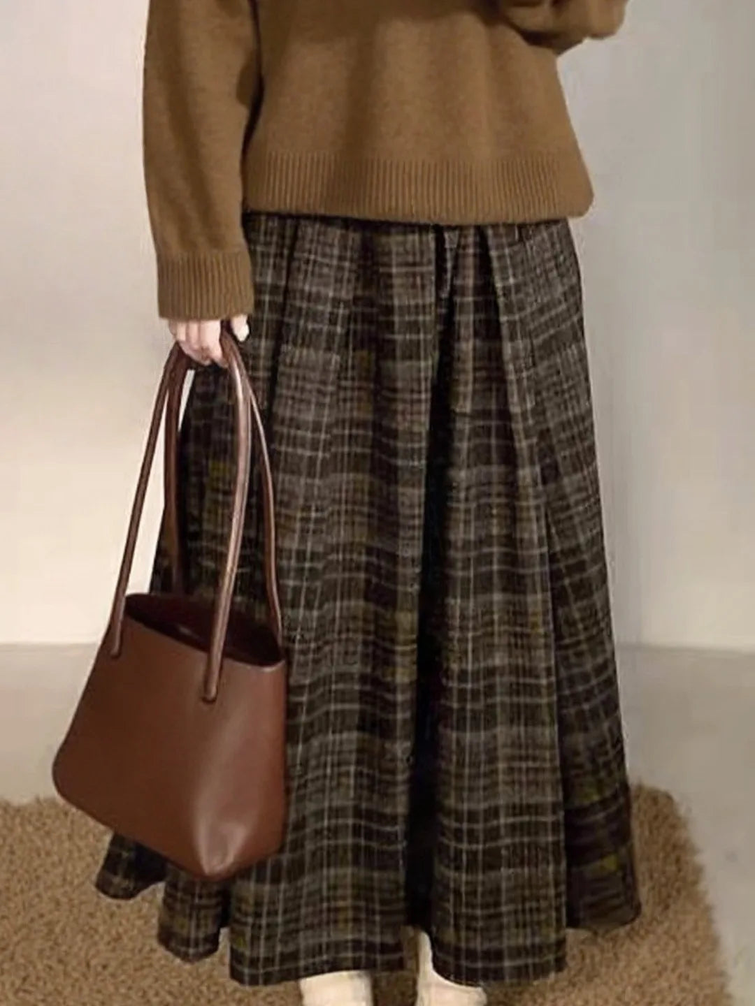 Falda Midi de Paño a Cuadros — Estilo Universitario