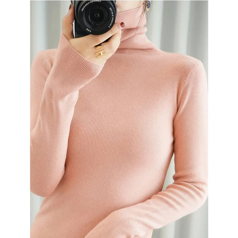 Sweater Cuello Alto Entallado — Grueso y Cómodo