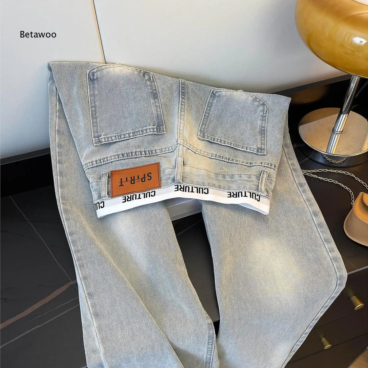 Jeans Boyfriend Rotos Tiro Alto — Efecto Desgastado