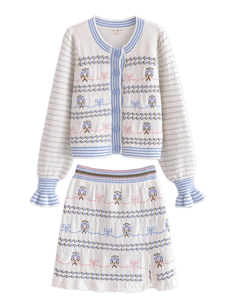Conjunto Cárdigan Floral y Falda Mini — Set a Juego
