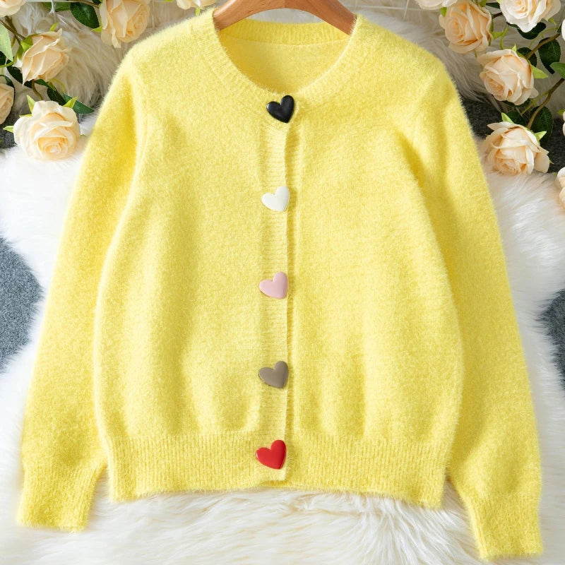 Cárdigan Afelpado Amarillo con Botones de Corazón