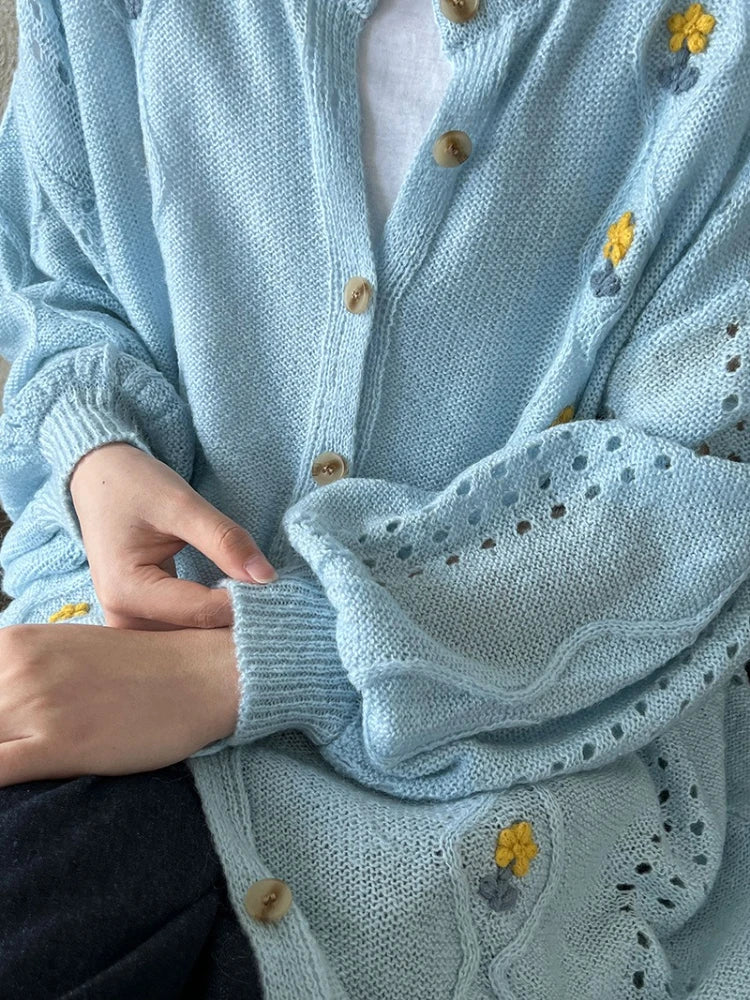 Cárdigan Holgado Bordado Floral — Detalle Calado