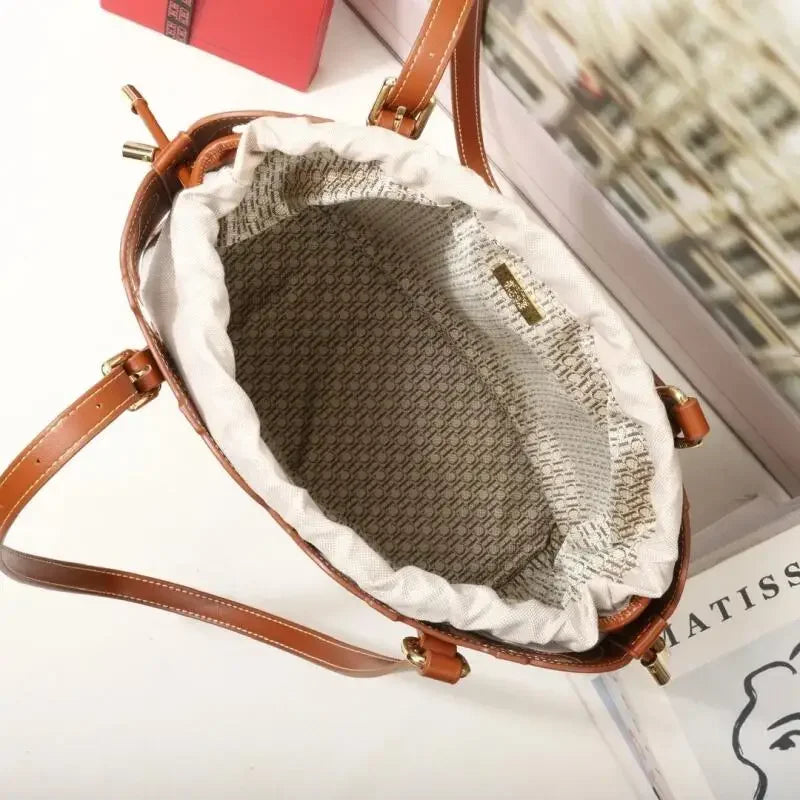 Bolso de Hombro Calado — Gran Capacidad, Línea Premium