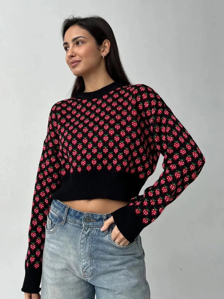 Sweater Corto con Fresas Jacquard — Cuello Redondo